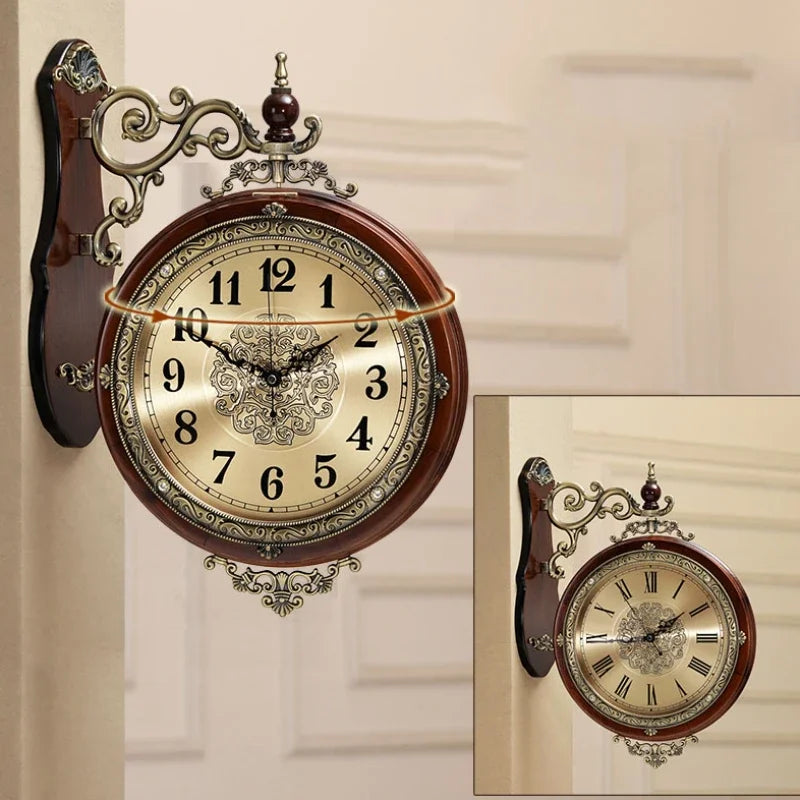 Horloge Murale Vintage Mid-Century Or Noir Bois.