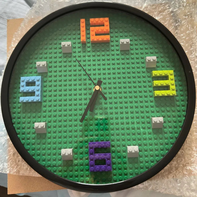 Horloge Murale Briques Construction Enfant Silencieuse Colorée