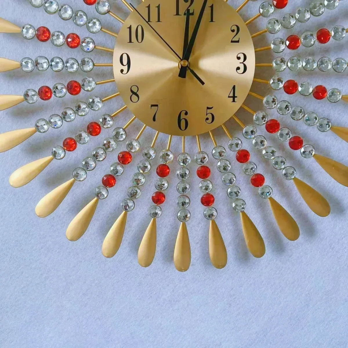 Horloge Murale Ronde Dorée Silencieuse Métal Design