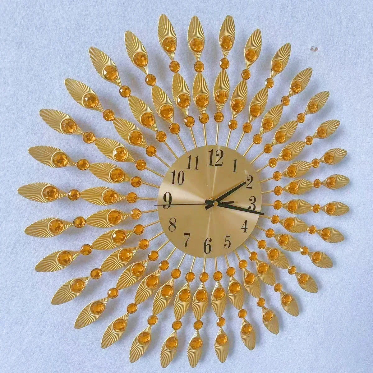 Horloge Murale Ronde Dorée Silencieuse Métal Design